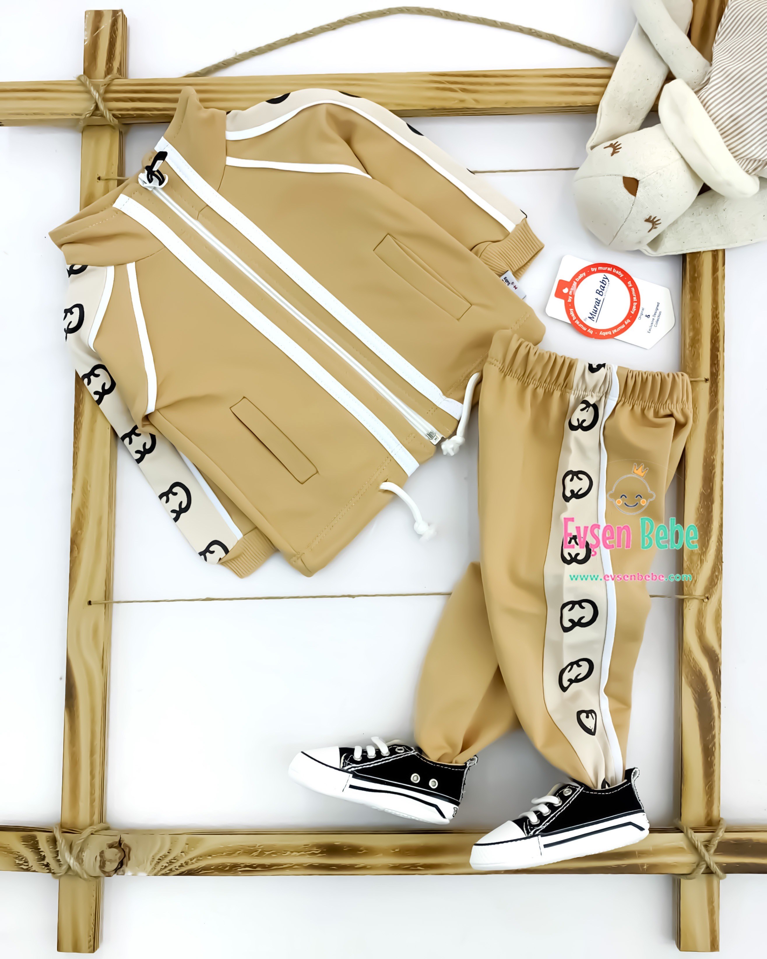 Miniapple Çift Şeritli Kolları ve Pantolonu Gucci Desenli 2’li Bebek Takımı