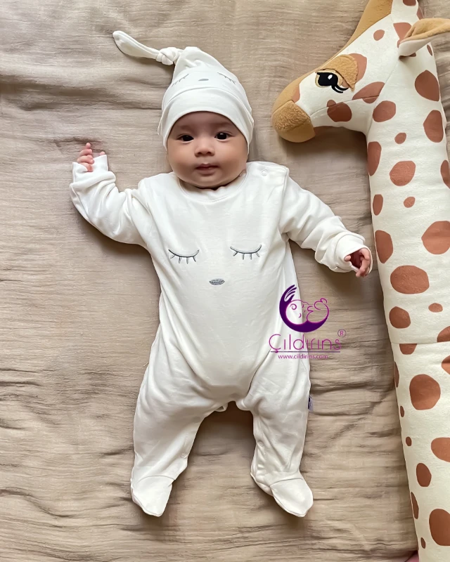 Miniapple Uyuyan Tavşan Nakışlı Kendinden Patikli Şapkalı Bebek Tulumu - Beyaz