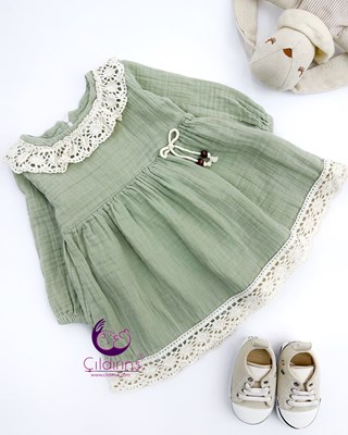 Miniapple Yakası ve Eteği Dantelli Bebek Elbisesi - SOMON