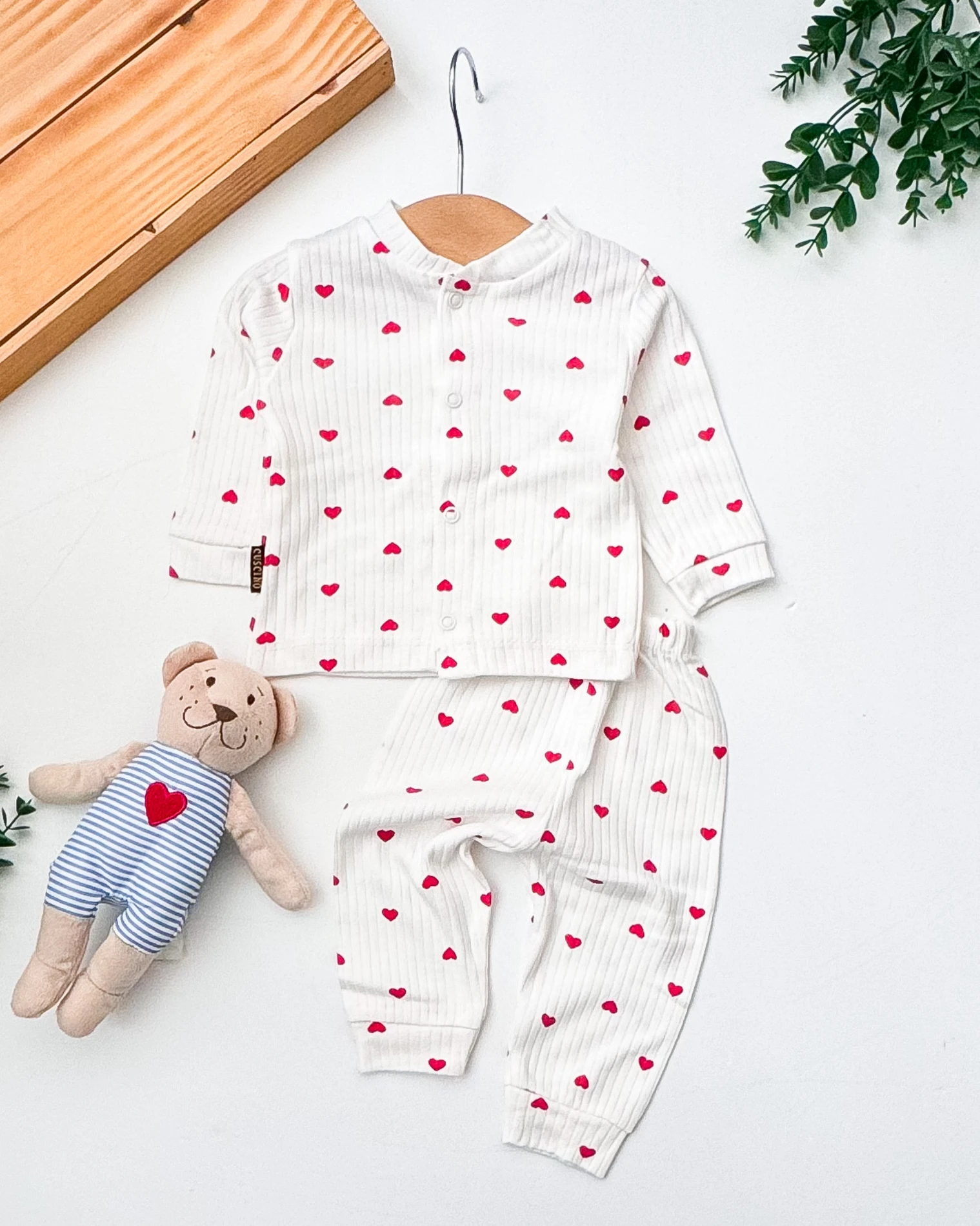 Cuscino Minik Kalpler Desenli Raporlu Kumaş 2’li Bebek Pijama Takımı