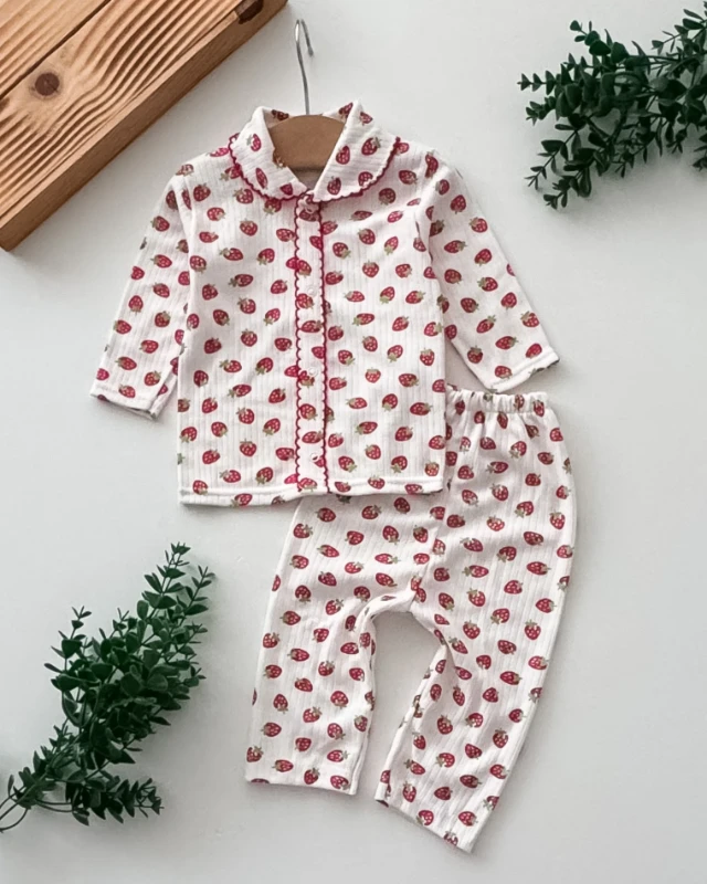 Zem Baby Çilek Baskılı Yakalı 2’li Bebek Pijama Takımı